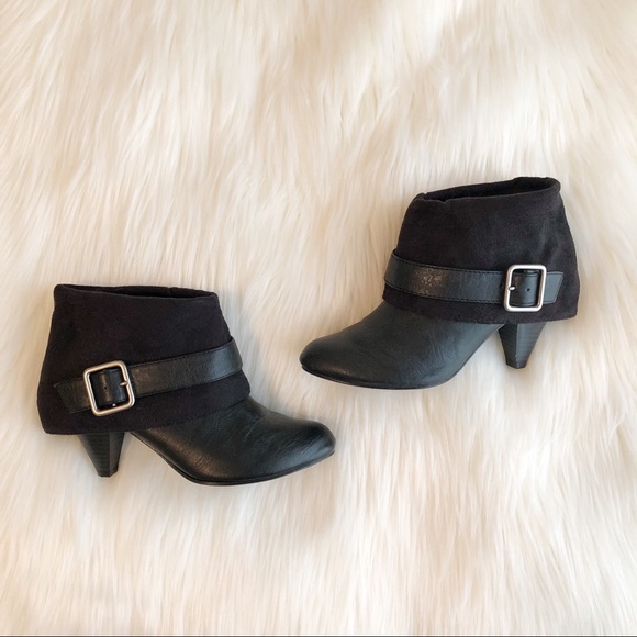 FIONI Clothing Shoes - Black fold over ankle booties